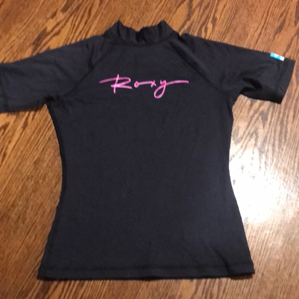 Roxy size 4 rash guard